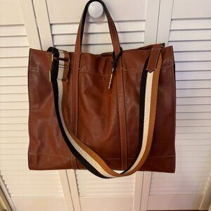 Fossil leather convertible tote, shoulder bag.